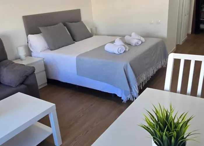 Triana Apartahotel